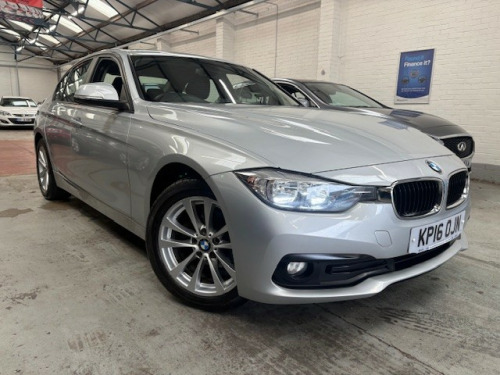 BMW 3 Series  1.5 318i SE Saloon