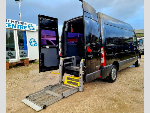 Renault Master  Renault Master WAV Wheelchair Access Vehicle L2H2 MWB No VAT