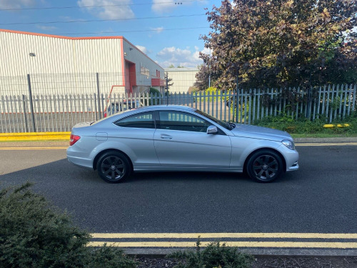 Mercedes-Benz C-Class C220 2.1 C220 CDI Executive SE