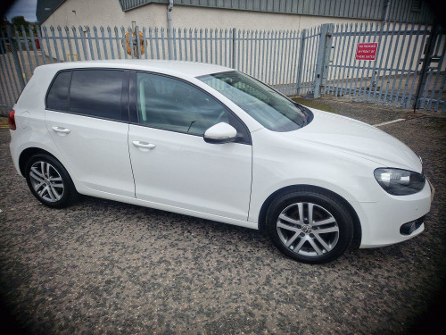 Volkswagen Golf  1.4 TSI SE