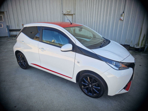 Toyota AYGO  1.0 VVT-i x-press