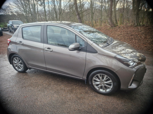 Toyota Yaris  1.5 VVT-i Icon Tech 