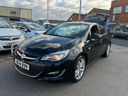 Vauxhall Astra  1.6 16v SRi Hatchback 5dr Petrol Manual Euro 5 (11