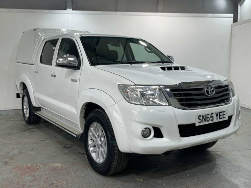 Toyota Hi-Lux  2.5 ICON 4X4 D-4D DCB 142 BHP JUST BEEN FULLEY SER