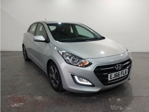 Hyundai i30  1.4 Blue Drive SE Hatchback 5dr Petrol Manual Euro