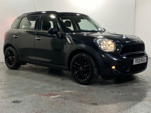 MINI Countryman  2.0 Cooper SD SUV 5dr Diesel Auto Euro 5 (143 ps) 