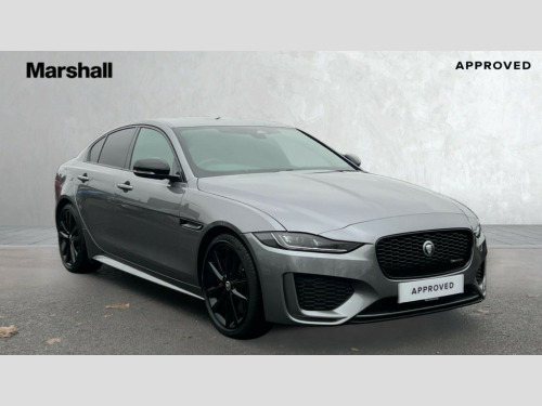 Jaguar XE  XE 2.0 D200 R-dynamic SE Black 4Dr Auto Saloon