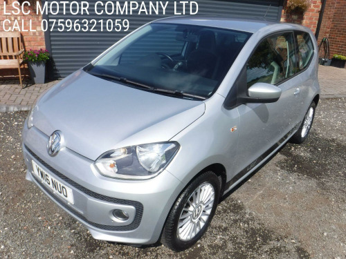 Volkswagen up!  1.0 High up!