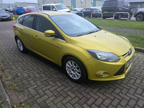 Ford Focus  1.6 Titanium