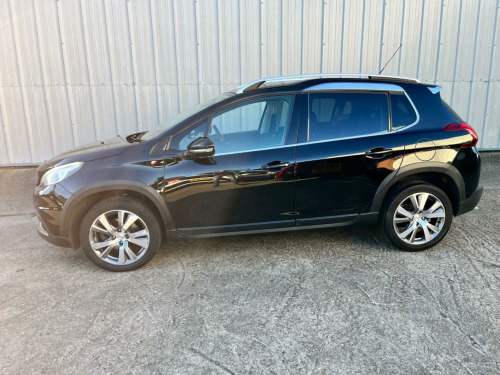 Peugeot 2008 Crossover  1.2 PureTech Allure