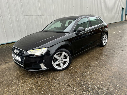 Audi A3  1.6 TDI 30 Sport