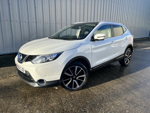 Nissan Qashqai  1.6 DIG-T Tekna 