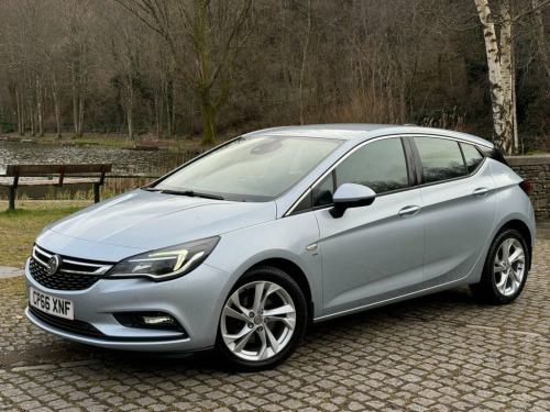 Vauxhall Astra  1.6 CDTi BlueInjection SRi Hatchback 5dr Diesel Ma