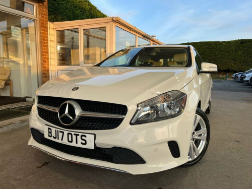 Mercedes-Benz A-Class  1.5 A180d Sport (Executive) Hatchback 5dr Diesel M