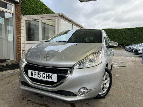 Peugeot 208  1.2 VTi PureTech Style Hatchback 5dr Petrol Manual