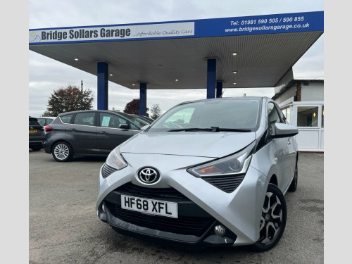 Toyota AYGO  1.0 VVT-i x-plore Hatchback 5dr Petrol Manual Euro