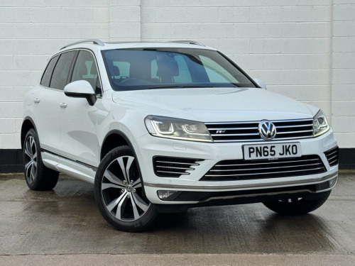 Volkswagen Touareg  3.0 TDI V6 BlueMotion Tech R-Line SUV 5dr Diesel T