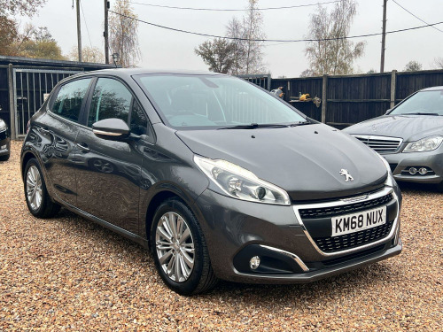 Peugeot 208  1.2 PureTech Signature