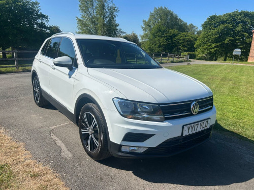 Volkswagen Tiguan  2.0 TDI BlueMotion Tech SE Navigation