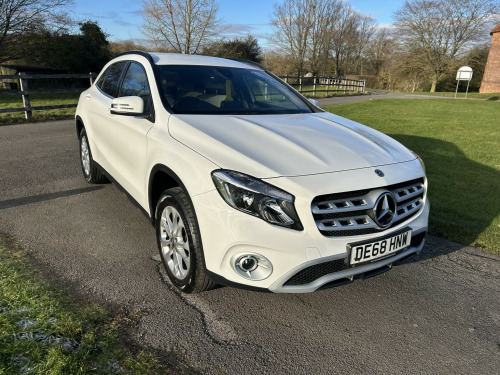 Mercedes-Benz GLA-Class GLA200 1.6 GLA200 SE 