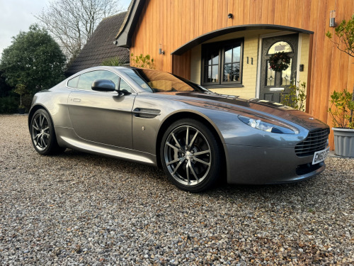 Aston Martin Vantage  4.7 