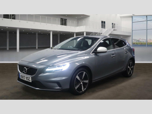 Volvo V40  2.0 R-Design Plus D4,Sat Nav,Black Lth,FSH