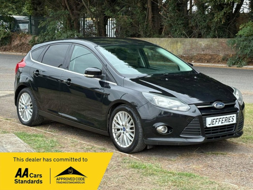 Ford Focus  1.6 Zetec Hatchback 5dr Petrol Manual Euro 5 (105 
