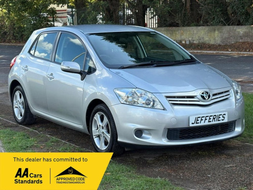Toyota Auris  1.33 Dual VVT-i Edition Hatchback 5dr Petrol Manua