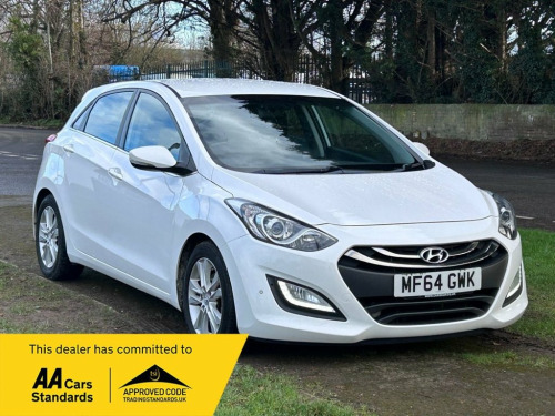 Hyundai i30  1.6 CRDi Blue Drive Style Nav Hatchback 5dr Diesel 