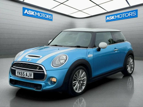 MINI Hatch  2.0 Cooper SD Hatchback 3dr Diesel Auto 6Spd Euro 