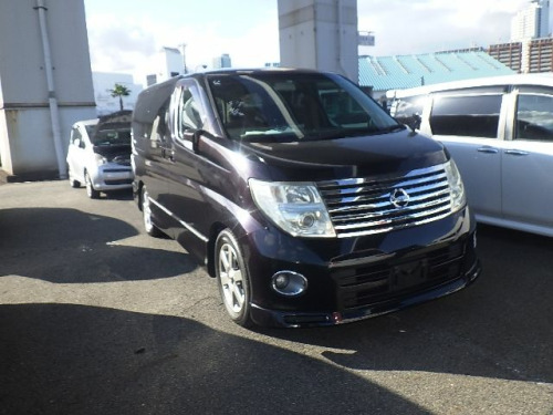 Nissan Elgrand  HIGHWAY STAR - FULL BLACK LEATHER