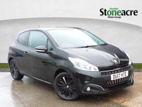 Peugeot 208  1.2 PureTech Black Edition Hatchback 3dr Petrol (82 ps)