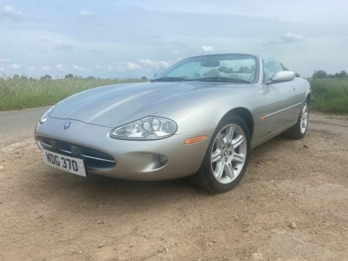 Jaguar XK8 CONVERTIBLE