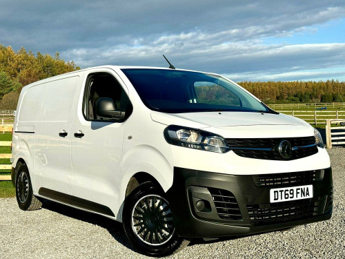 Vauxhall Vivaro  1.5 Turbo D 2700 Edition