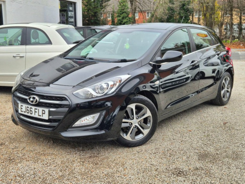 Hyundai i30  1.4 Blue Drive SE Hatchback 5dr Petrol Manual Euro