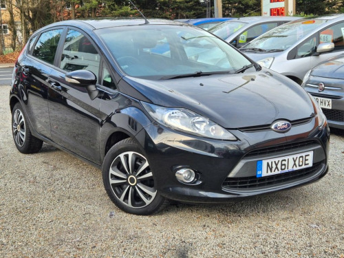 Ford Fiesta  1.25 Edge Hatchback 5dr Petrol Manual (127 g/km, 5