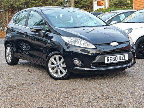 Ford Fiesta  1.4 Zetec Hatchback 5dr Petrol Manual (133 g/km, 9