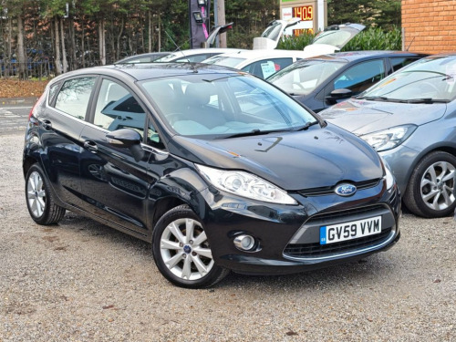 Ford Fiesta  1.4 Zetec Hatchback 5dr Petrol Manual (133 g/km, 9