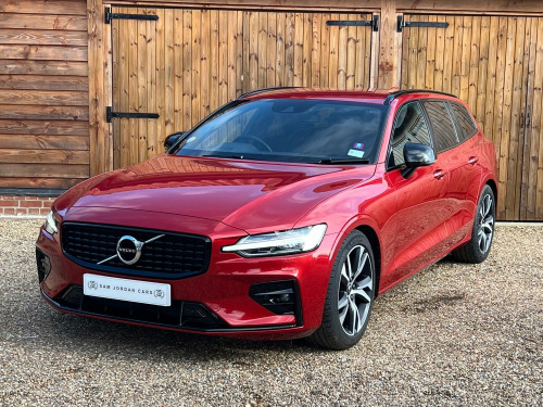 Volvo V60  2.0 R-Design B4 (197 hp) Auto