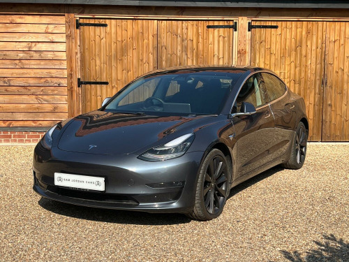 Tesla Model 3  (Dual Motor) Performance