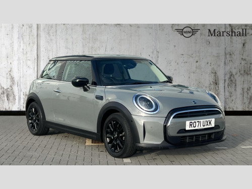 MINI Hatchback  Mini Hatchback 1.5 Cooper Classic 3dr Auto [Comfort Pack]