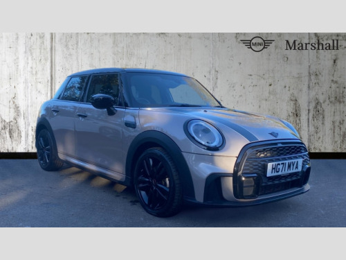 MINI Hatchback  Mini Hatchback 1.5 Cooper Sport 5dr [Comfort Pack]