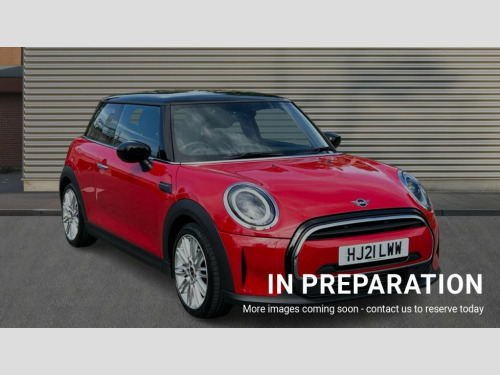 MINI Hatchback  HATCHBACK 1.5 Cooper Exclusive 3dr Auto [Nav Pack]