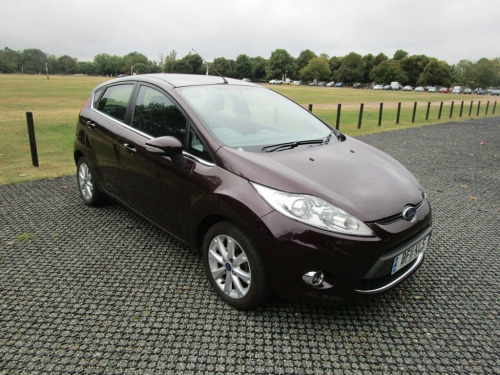 Ford Fiesta  1.4 Zetec 5 door Auto Petrol Automatic