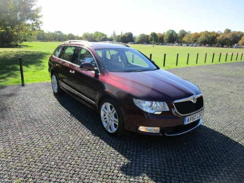 Skoda Superb  2.0 TDI CR 140 Elegance 5 door Auto Diesel Estate 
