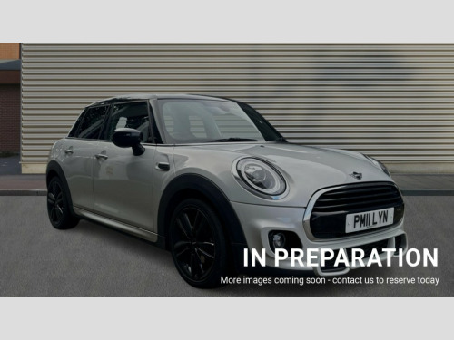 MINI Hatchback  Mini Hatchback 1.5 Cooper Sport II 5dr [Comfort/Nav Pack]