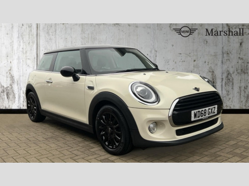 MINI Hatchback  Mini Hatchback 1.5 Cooper Classic II 3dr [Comfort Pack]