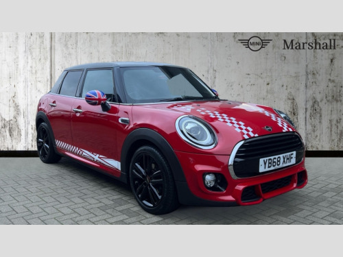 MINI Hatchback  Mini Hatchback 1.5 Cooper Sport II 5dr [Comfort/Nav Pack]