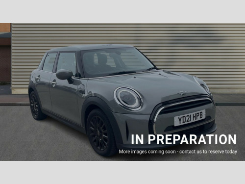 MINI Hatchback  HATCHBACK 1.5 Cooper Classic 5dr Auto [Nav Pack]