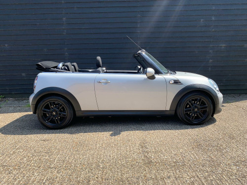 MINI Convertible  1.6 Cooper Convertible 2dr Petrol Manual Euro 6 (s/s) (122 ps)